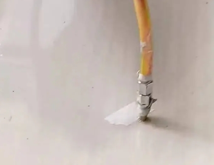 日照市瓷砖空鼓维修公司专业解答在瓷砖铺贴过程中，如果使用的砂料过粗（如全部使用了粗砂），可能会导致以下问题